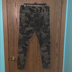 Targets Wild Fable Camo Print Legginsg